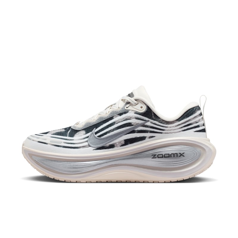 Nike Vomero Plus SE IH2091-002 01