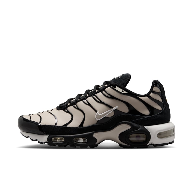 Superge Nike Air Max Plus Suede "Cream II & Black" | Ženske | Sportstyle | 01 | SPORTSHOWROOM