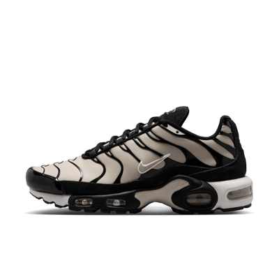 Sneakersy Nike Air Max Plus Suede "Cream II & Black" | Kobiety | Sportstyle | 01 | SPORTSHOWROOM