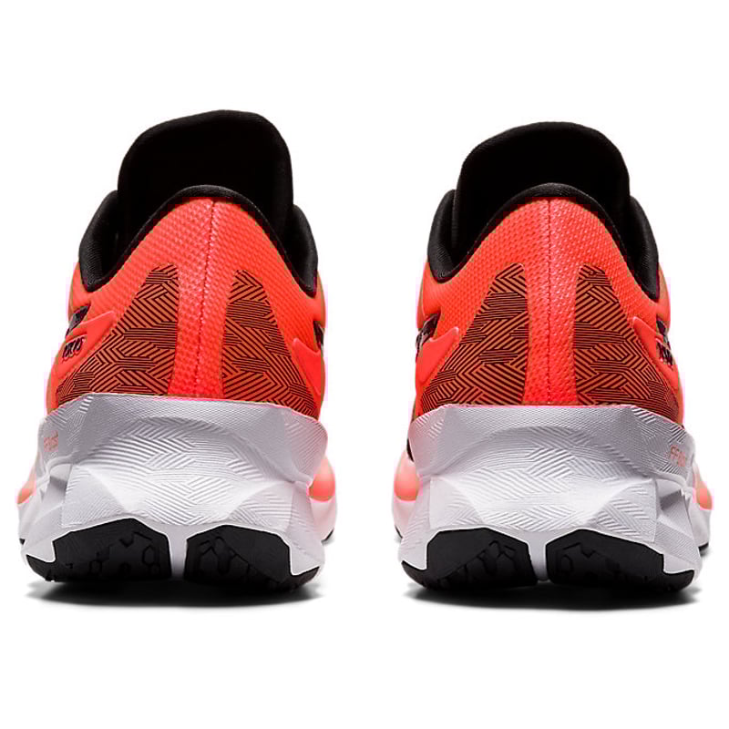 ASICS Novablast 1011B072-600 05