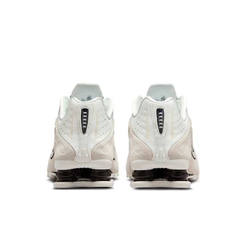 Nike Shox R4 HQ7739-100 06
