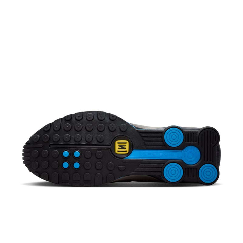 Nike Shox R4 IO8134-001 02