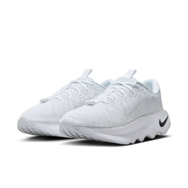 Nike Motiva DV1237-102 05