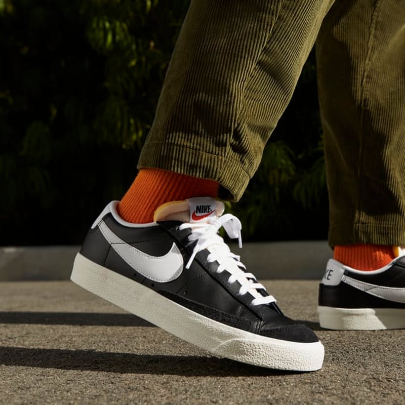Nike Blazer Low '77 DA6364-001 02