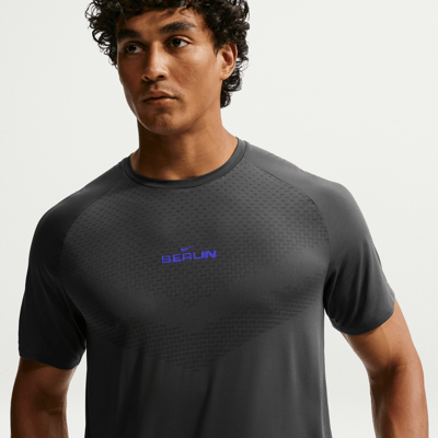 Nike Stride Dri-FIT ADV Shirt "Anthracite" | Herren | Laufen | 01 | SPORTSHOWROOM