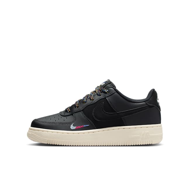 Nike Air Force 1 LV8 1