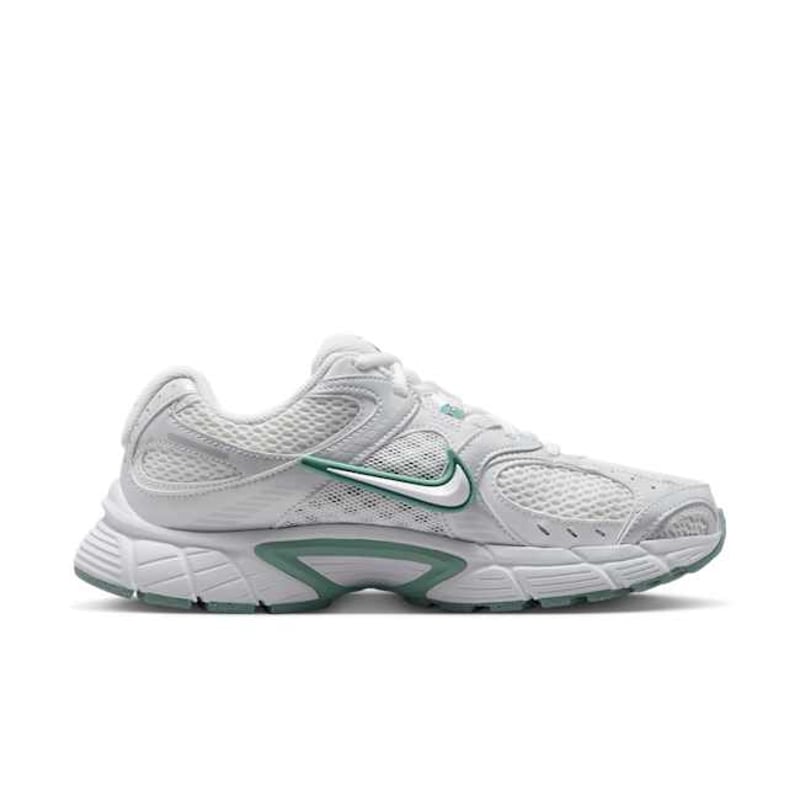 Nike V5 RNR HQ7901-106 03