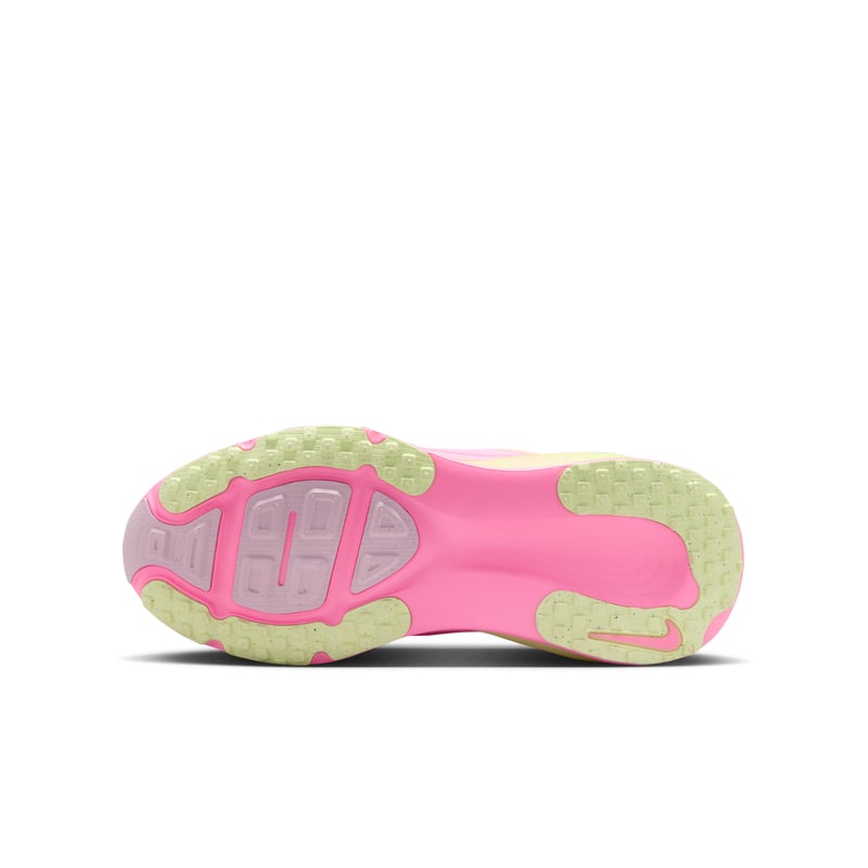 Nike Vomero 18 HQ2157-601 02