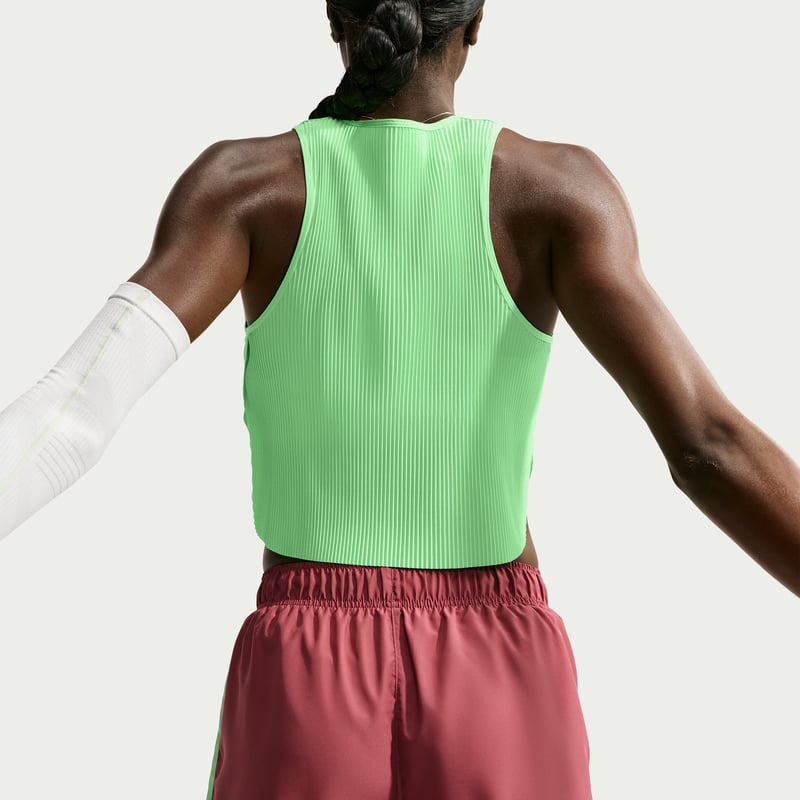 Nike AeroSwift Dri-FIT ADV Cropped Tanktop "Illusion Green & Aluminum" | Dames | Hardlopen | 02 | SPORTSHOWROOM