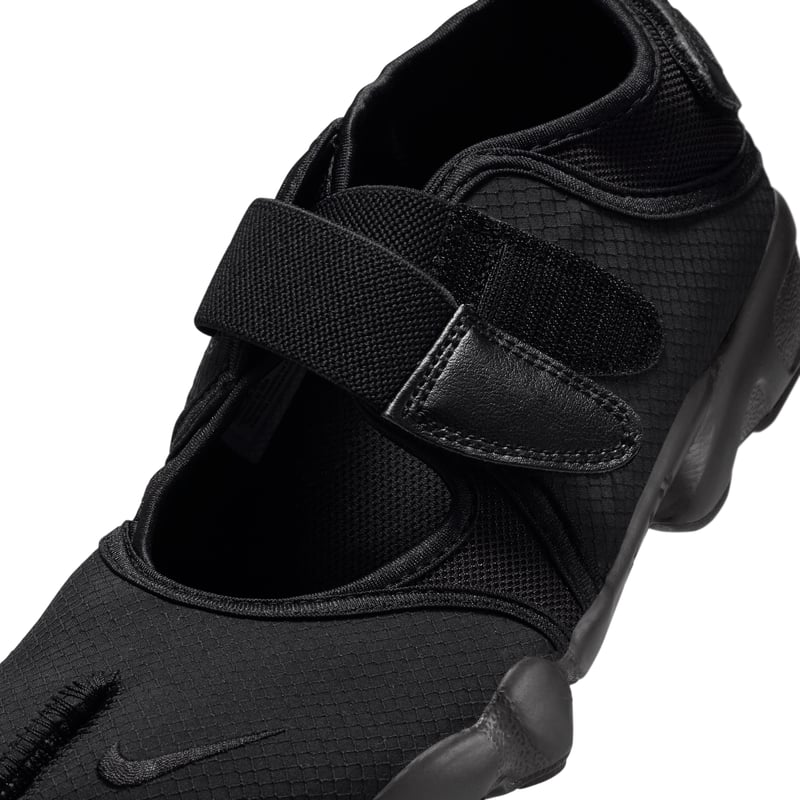 Nike Air Rift Breathe runners "Triple Black" | Women | Sportstyle | 07 | SPORTSHOWROOM