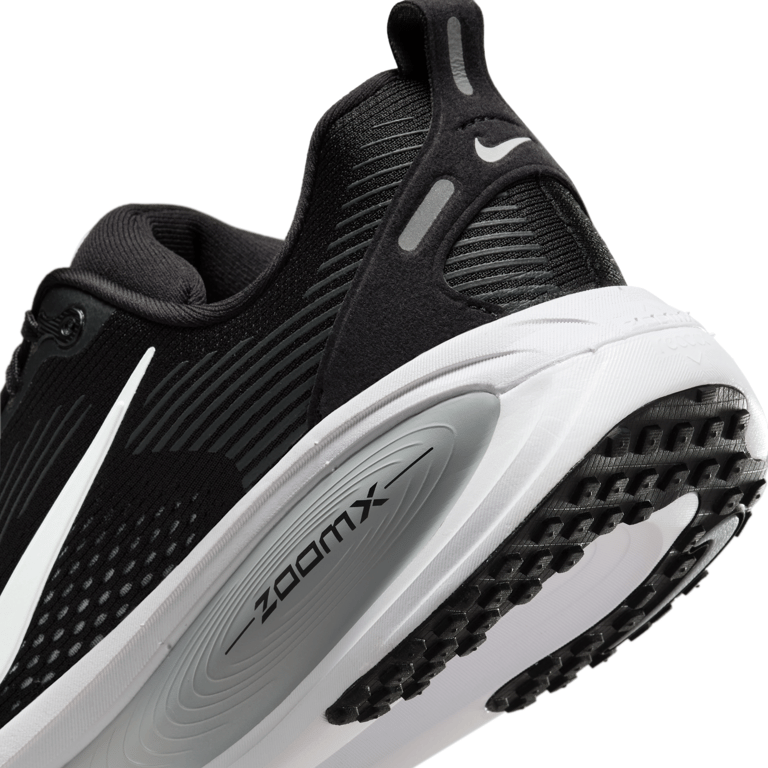 Nike Vomero 18 IB4032-002 08