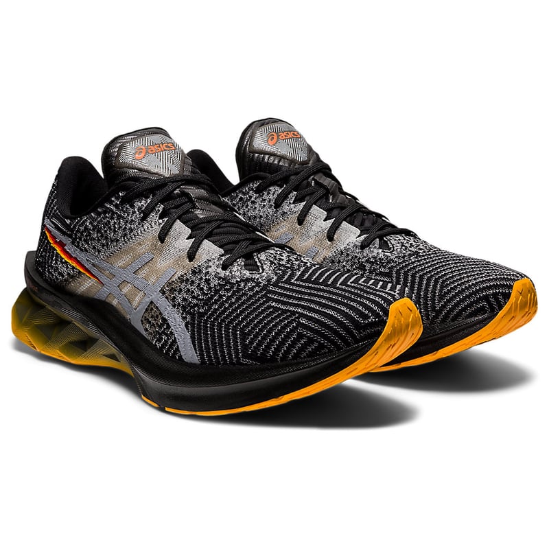 ASICS Novablast 1011B149-001 02