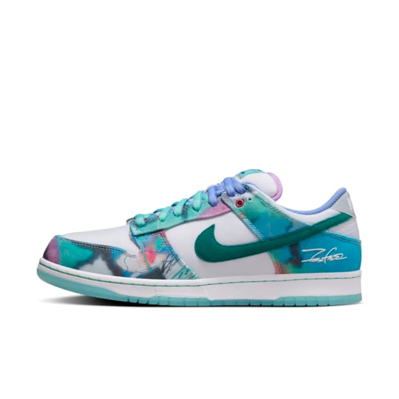 Nike SB Dunk Low x Futura Laboratories HF6061-400 01