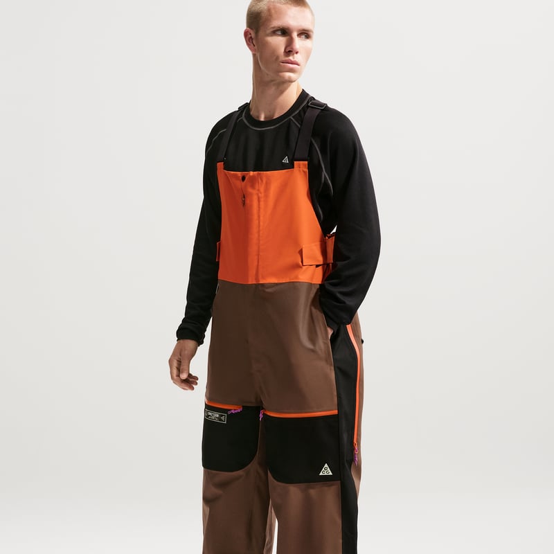 Nike ACG 'Mystery Lights' Storm-FIT ADV Bibs Bukse "Safety Orange & Mosswood Brown" | Herre | | 02 | SPORTSHOWROOM