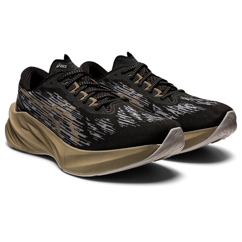 ASICS Novablast 3 1011B458-003 02