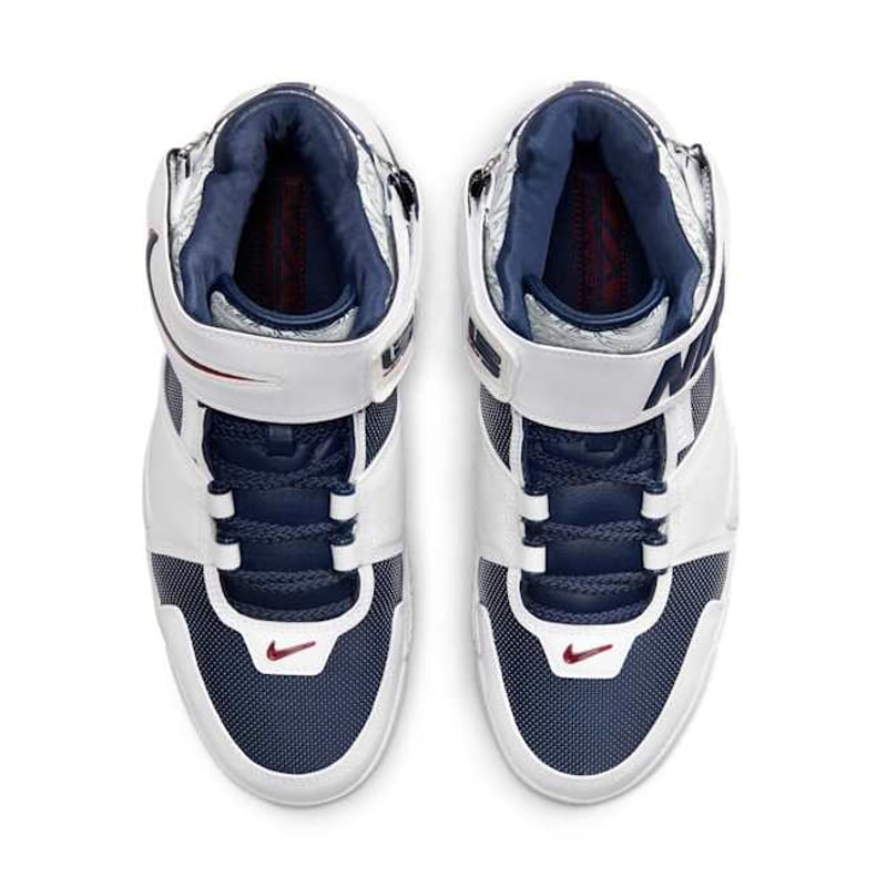 Nike LeBron 2 DR0826-100 04