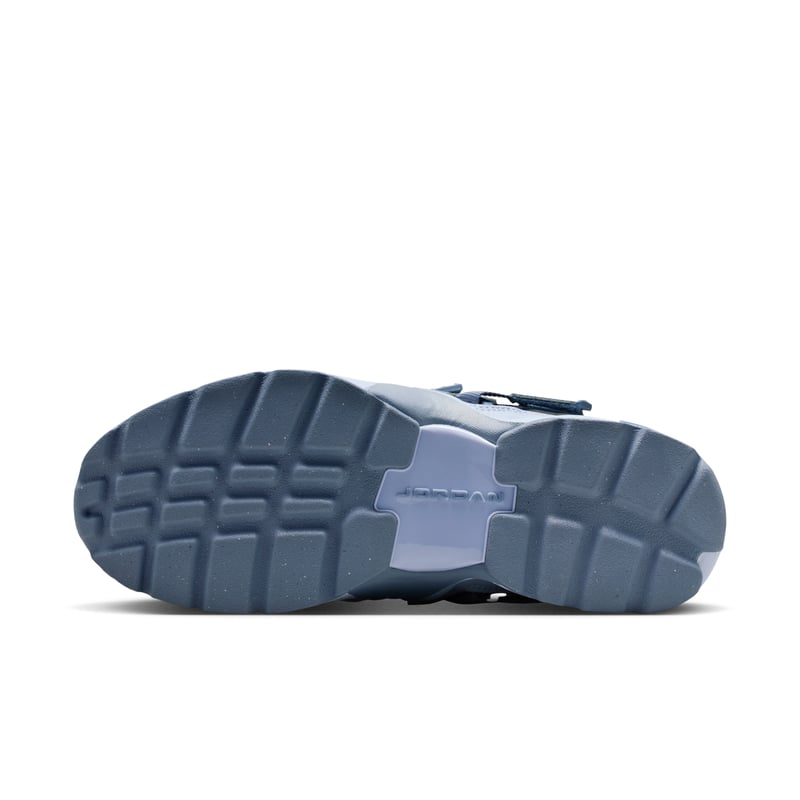 Jordan Trunner LX HQ2164-010 02