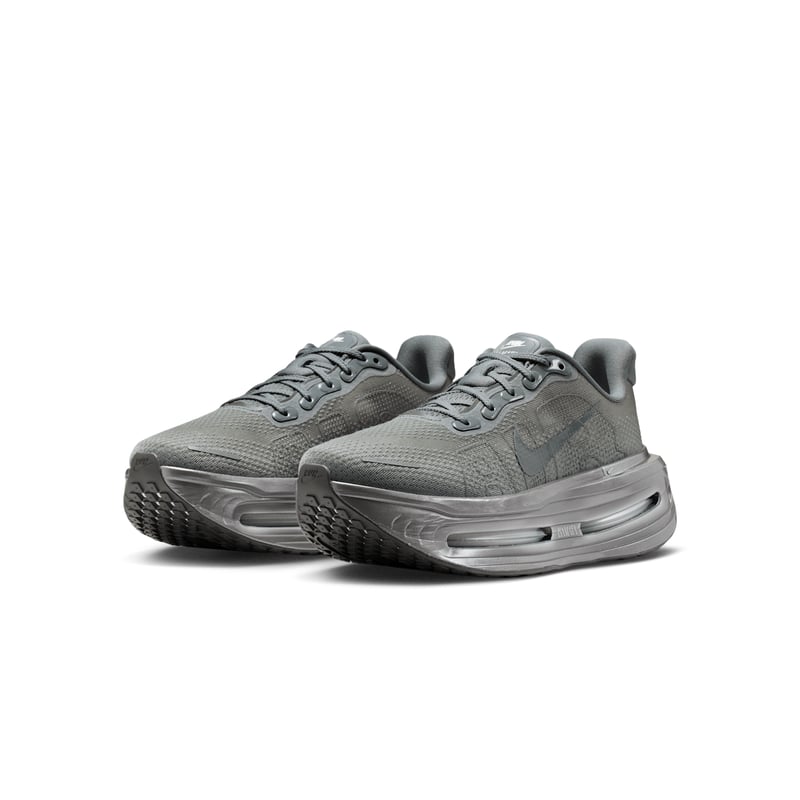 Nike Vomero Premium x Isamaya Ffrench löparskor "Smoke Grey" | Kvinnor | Löpning | 06 | SPORTSHOWROOM