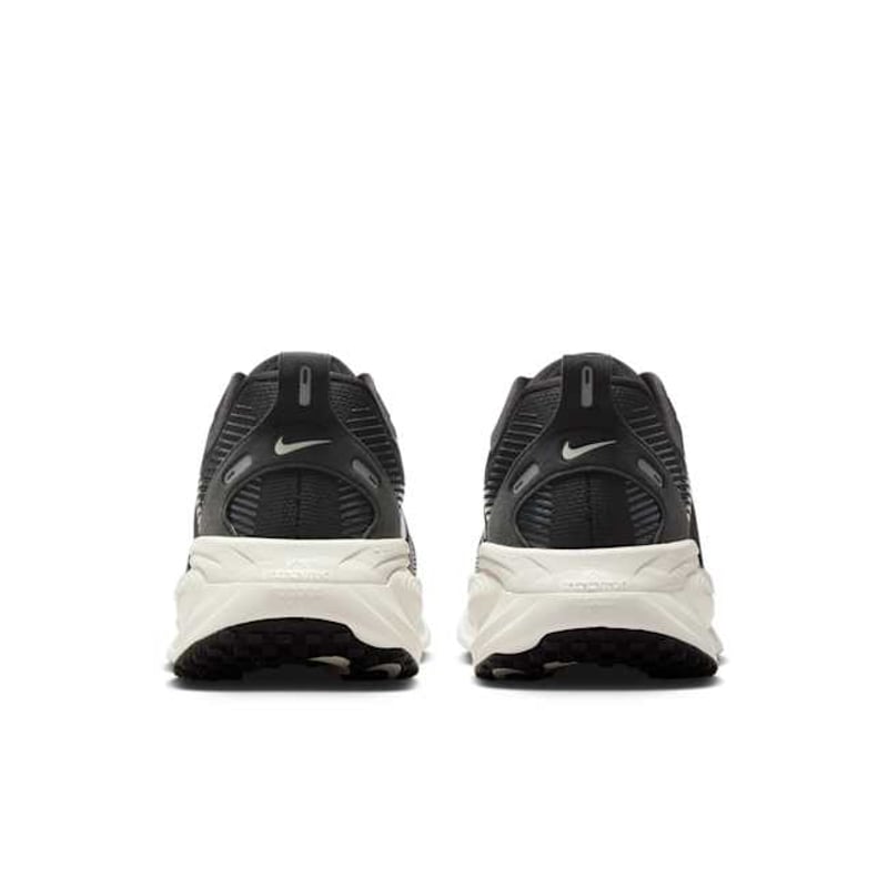Nike Vomero 18 (Extra Wide) IF0514-002 06