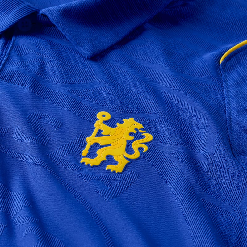 Nike Chelsea FC 2026/27 Match Home Aero-FIT Authentic II2749-453 06