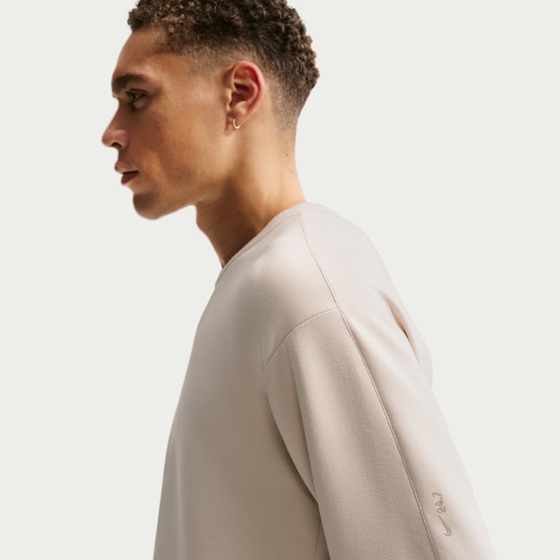 Nike 24.7 ImpossiblySoft  Dri-FIT Crew HQ6964-104 03