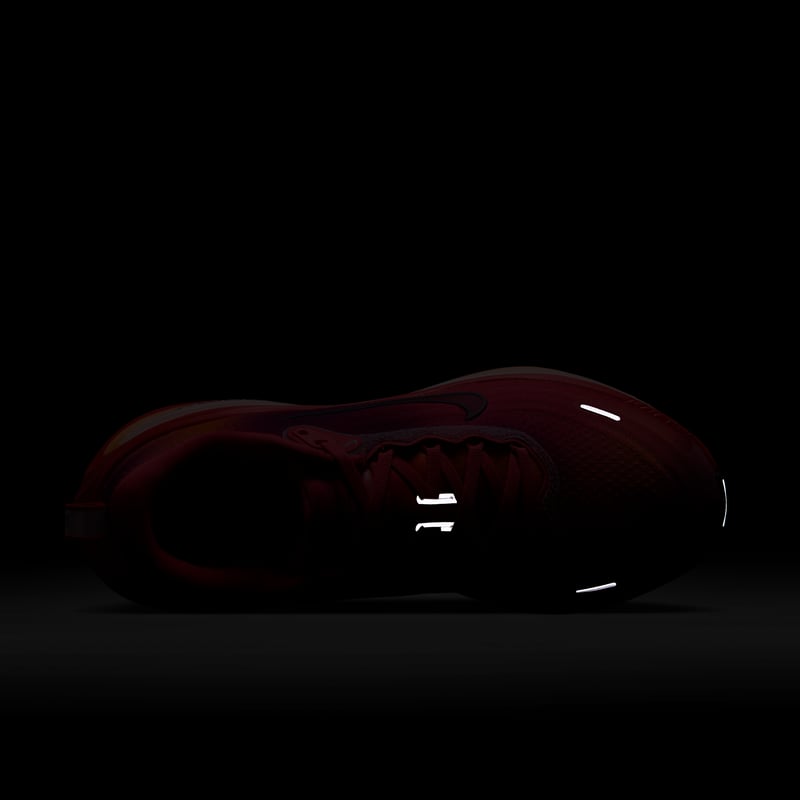 Nike Vomero Plus SE IH2091-800 09