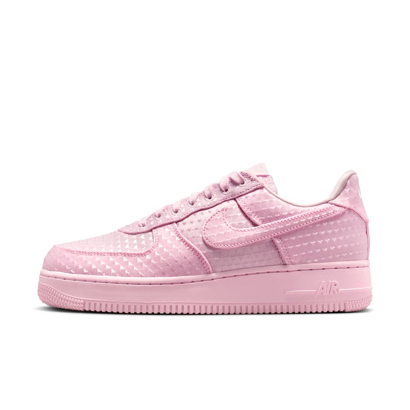Nike Air Force 1 '07 SE Sneaker "Valentine's Day" | Damen | Sportstyle | 01 | SPORTSHOWROOM