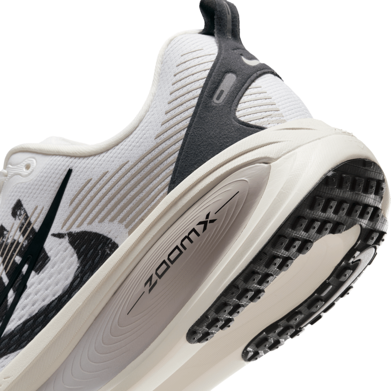 Nike Vomero 18 IB5726-100 08