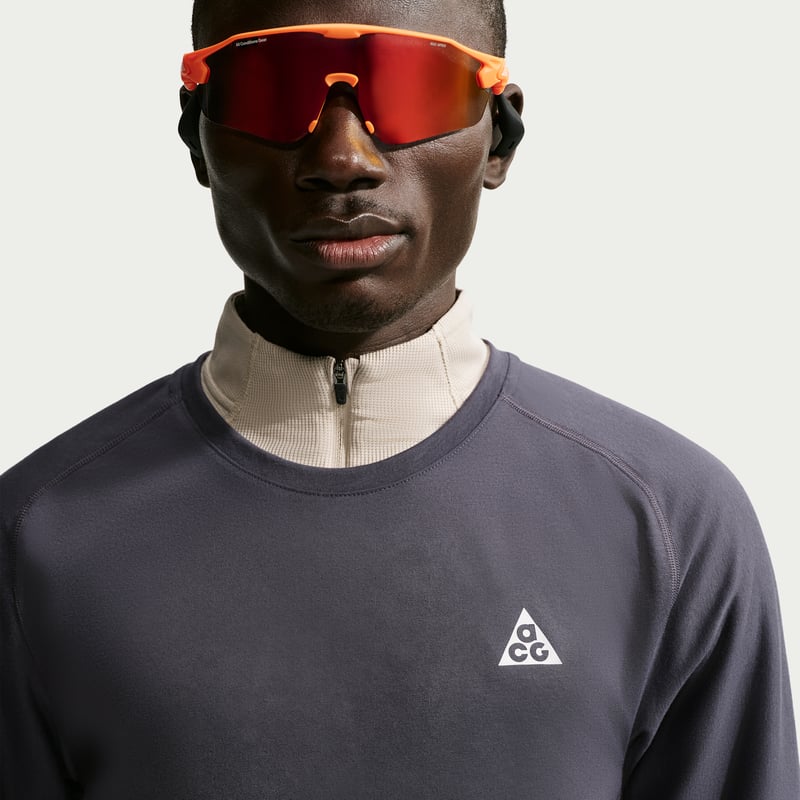 Nike ACG "Solar Chase" Dri-FIT ADV Shirt "Gridiron" | Men | Outdoor | 03 | SPORTSHOWROOM