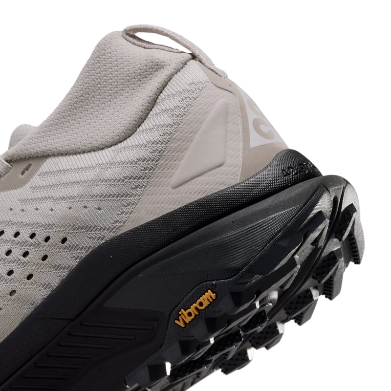 Nike ACG Zegama terrengløpesko "Cream II & Black" | Dame | Utendørs | 08 | SPORTSHOWROOM