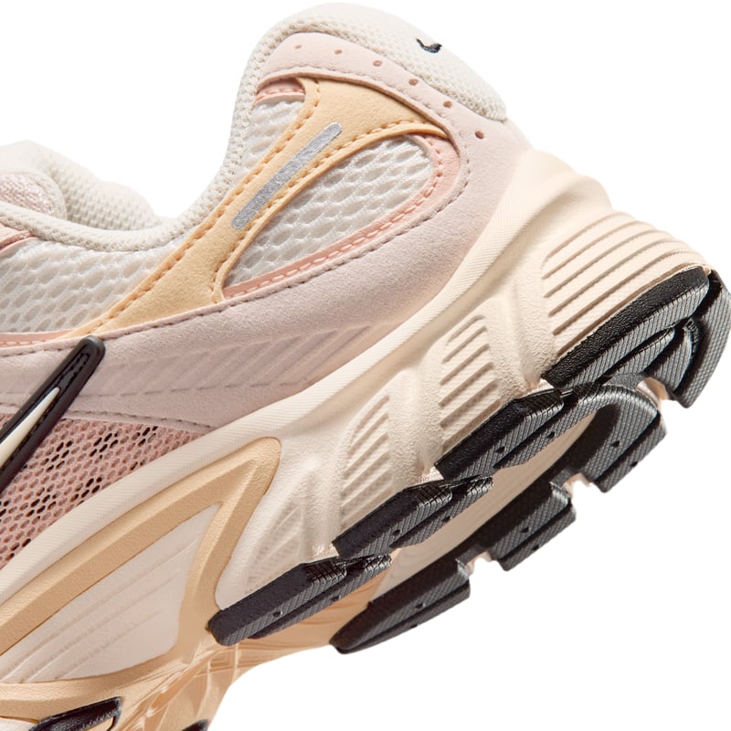 Sneakersy Nike V5 RNR "Chalk & Silt Red" | Kobiety | Sportstyle | 08 | SPORTSHOWROOM