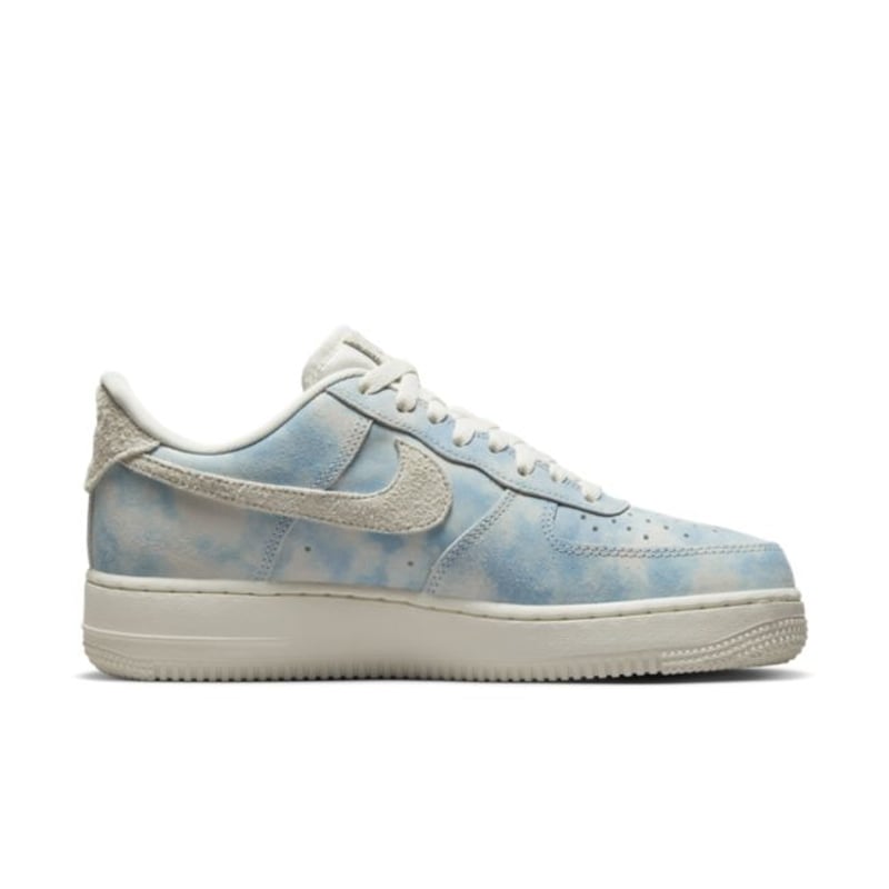 Nike Air Force 1 '07 SE FD0883-400 03