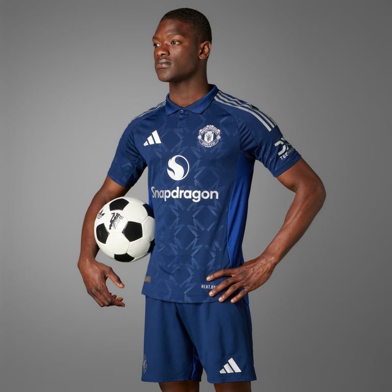 adidas Manchester United 2024/25 Away Authentic IU1391 01