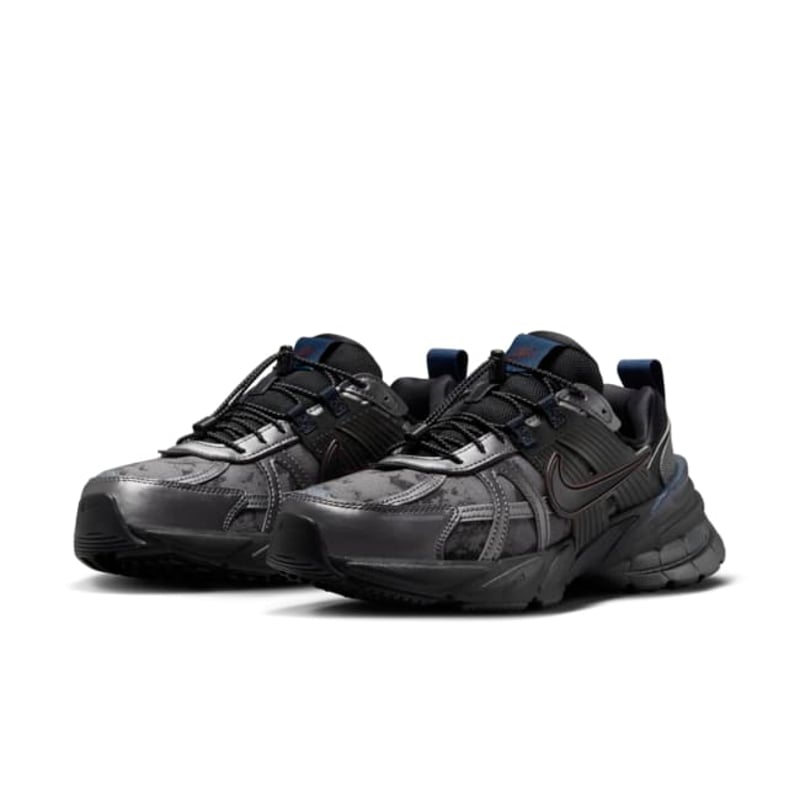 Nike V2K Run HQ4053-001 05