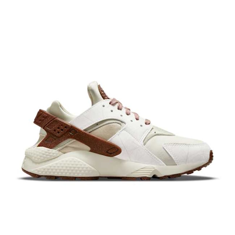 Nike Air Huarache DM9463-100 03