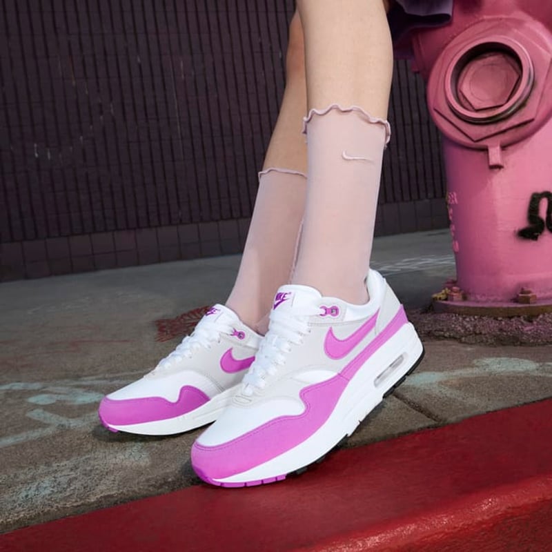 Nike Air Max 1 DZ2628-001 02