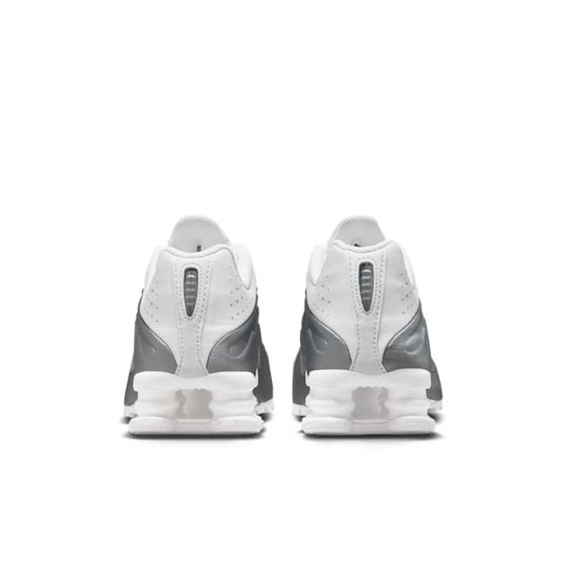 Nike Shox R4 CW2626-101 06