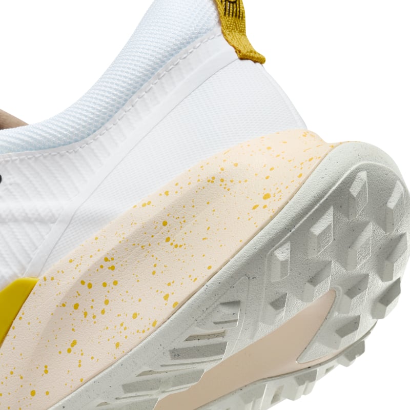 Обувки Nike Juniper Trail 2 "White & Vivid Sulfur" | Мъже | Открито | 08 | SPORTSHOWROOM