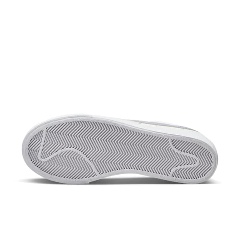 Nike Blazer Low Platform DJ0292-110 02