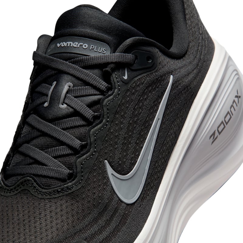 Nike Vomero Plus HV8150-008 07