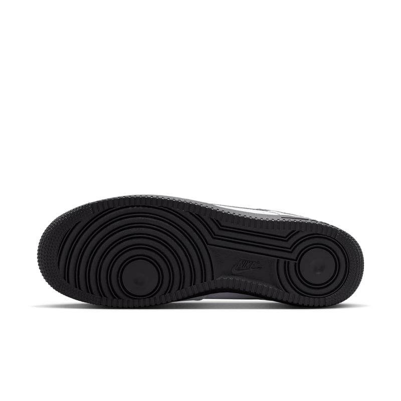 Nike Air Force 1 '07 runners "White & Black" | Men | Sportstyle | 01 | SPORTSHOWROOM