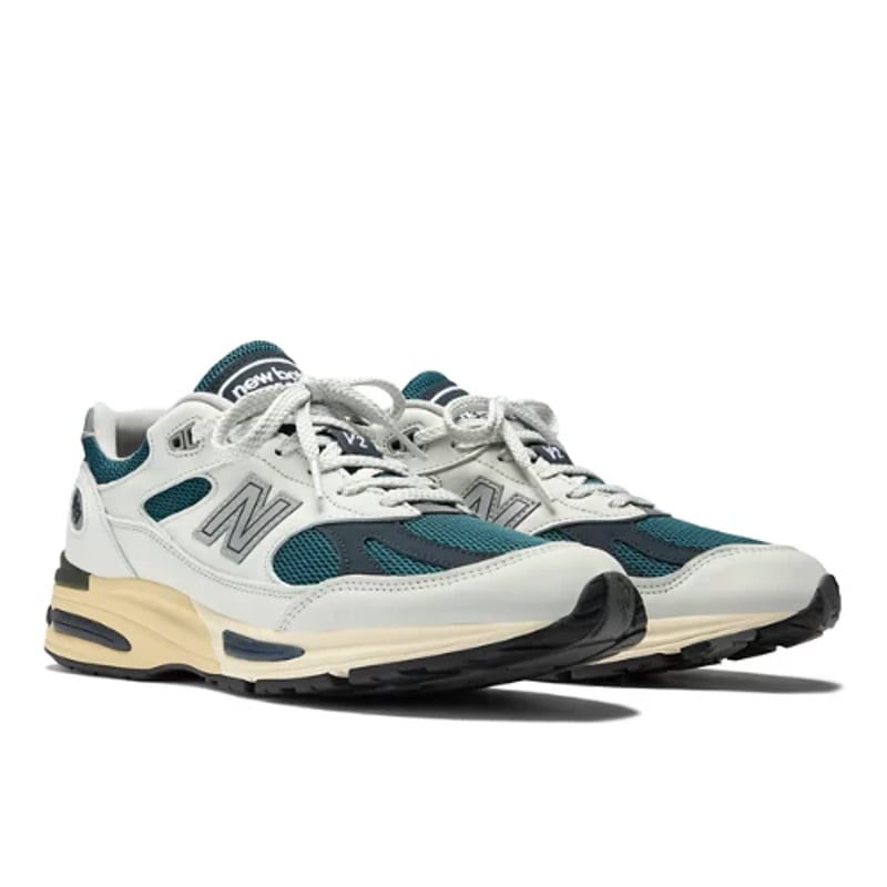 New Balance 991v2 Made in UK sneakerit "Balsam & Total Eclipse" | Miehet & Naiset | Sportstyle | 02 | SPORTSHOWROOM