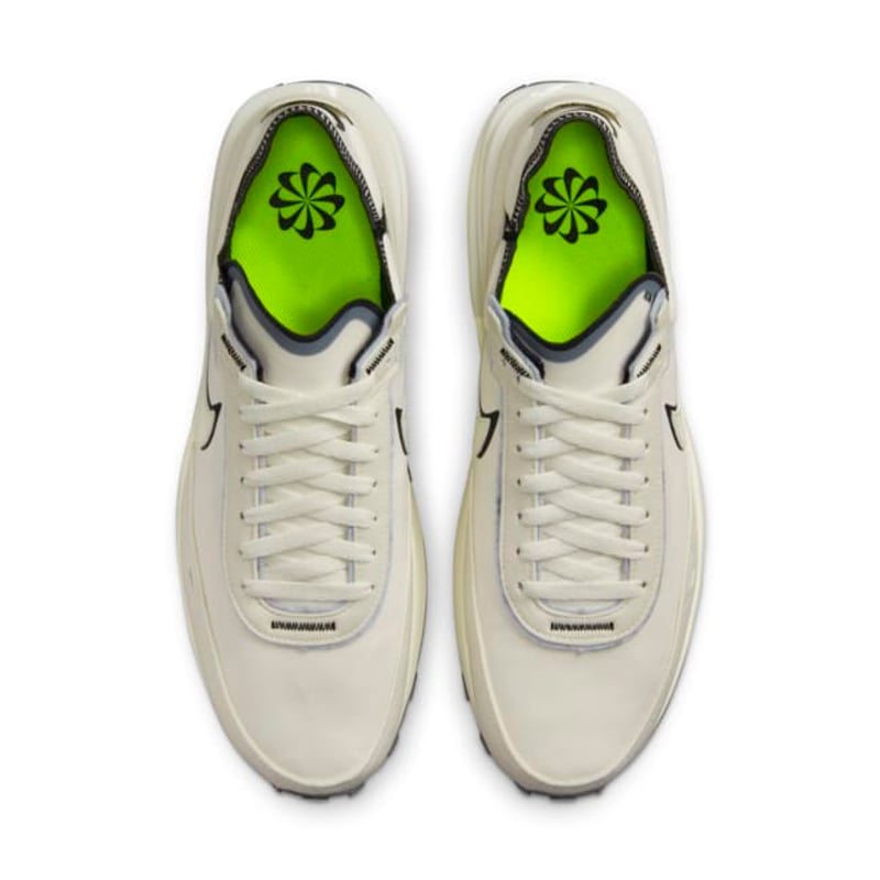 Nike Waffle One SE DO9782-001 04