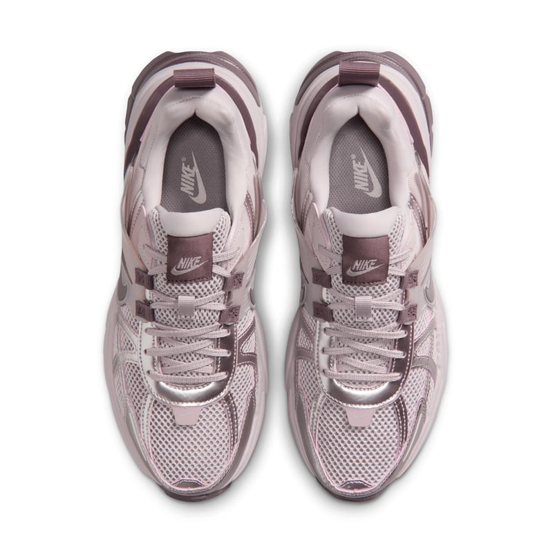 Nike V2K Run trainers "Particle Rose & Tattoo" | Women | SportStyle | 04 | SPORTSHOWROOM