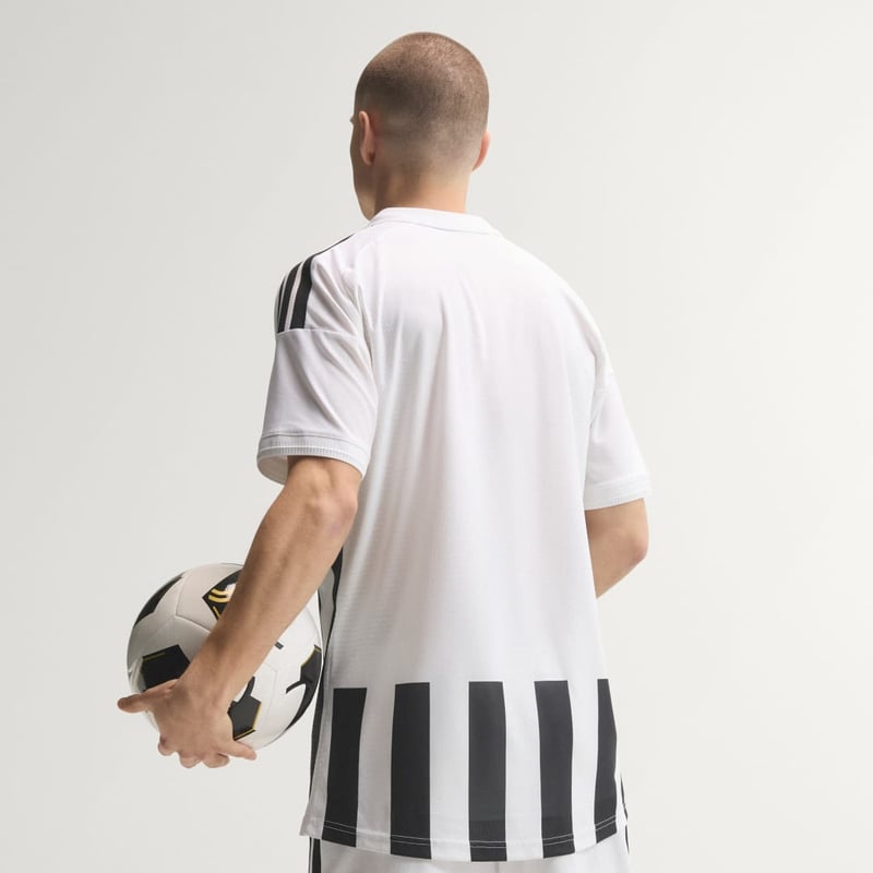 adidas Juventus 2026/27 Home Authentic KC2282 02