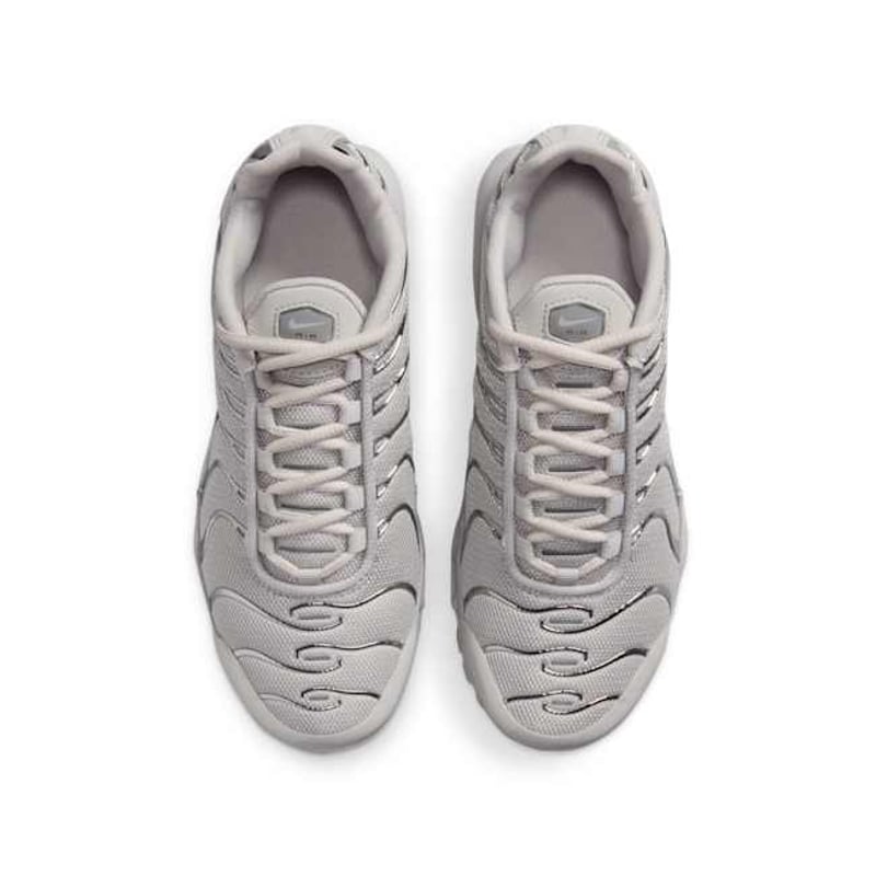 Nike Air Max Plus FZ0977-001 04