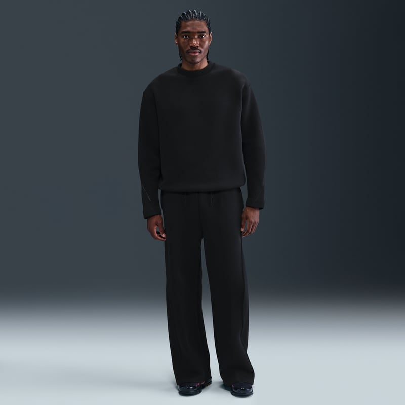 Nike Tech Fleece Loose Fit Crew HV6537-010 04