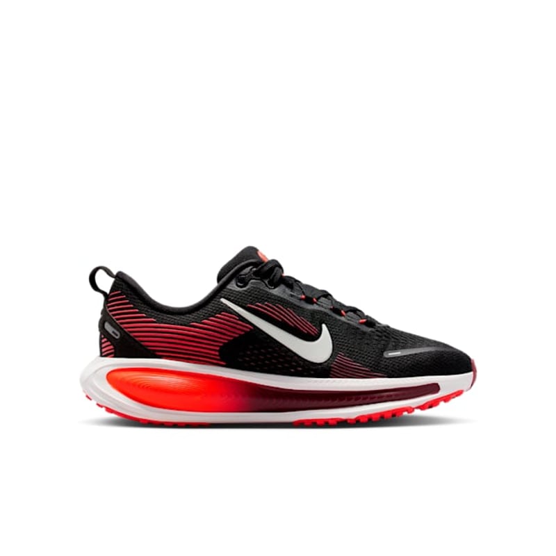 Nike Vomero 18 HQ2157-007 03