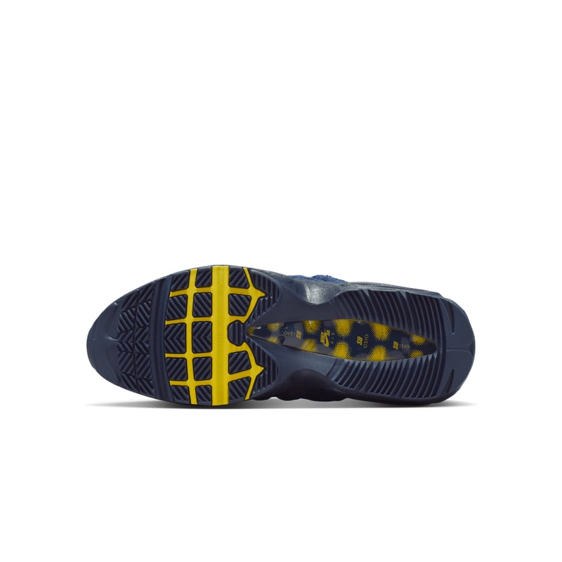 Nike SB Air Max 95 x Eric Koston HQ8492-400 02