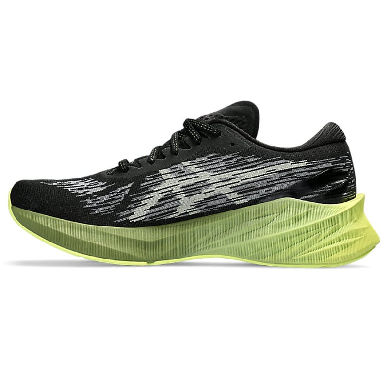 ASICS Novablast 3 1011B458-005 04